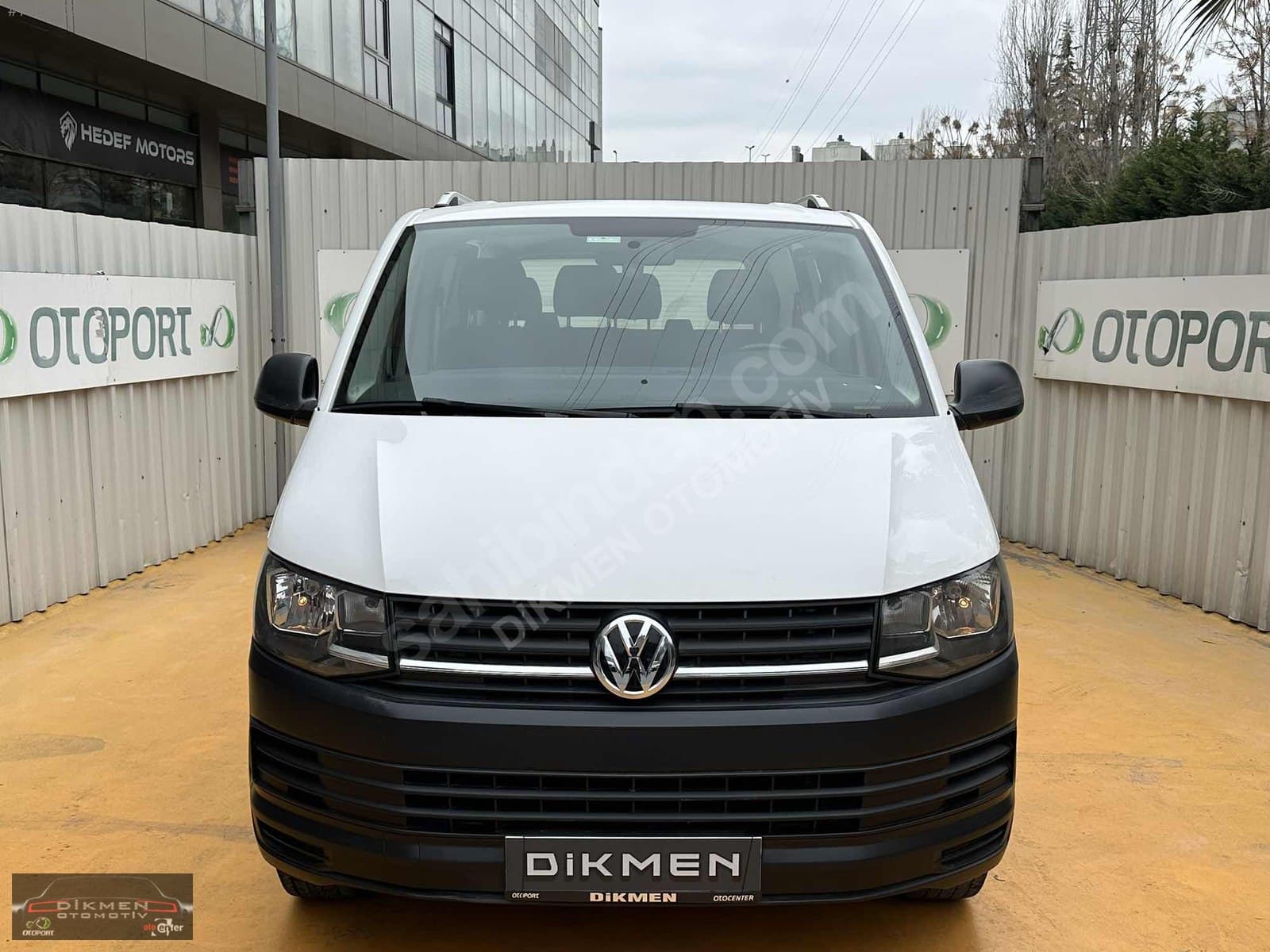 Volkswagen Transporter - 2