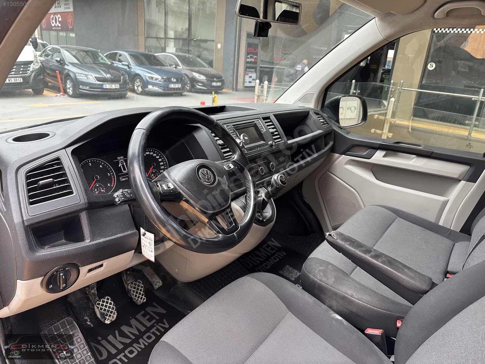 Volkswagen Transporter - 11