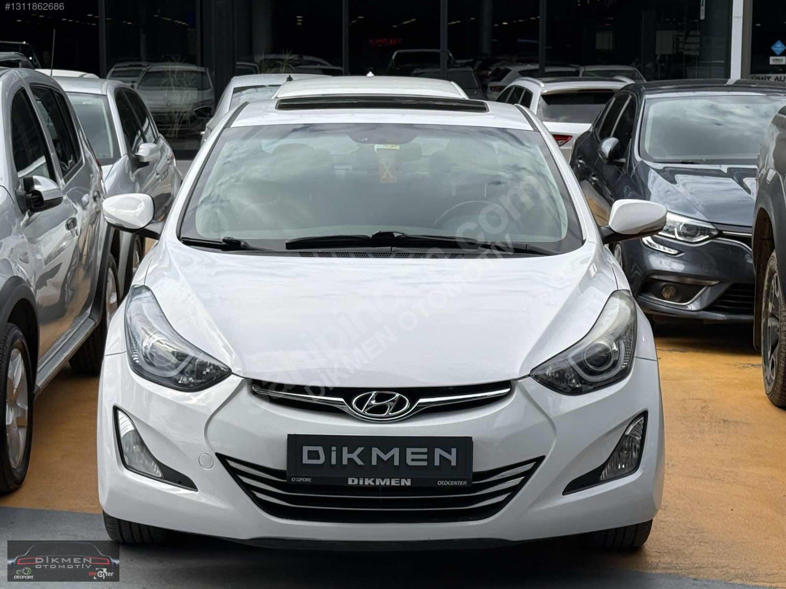 Hyundai Elantra - 2