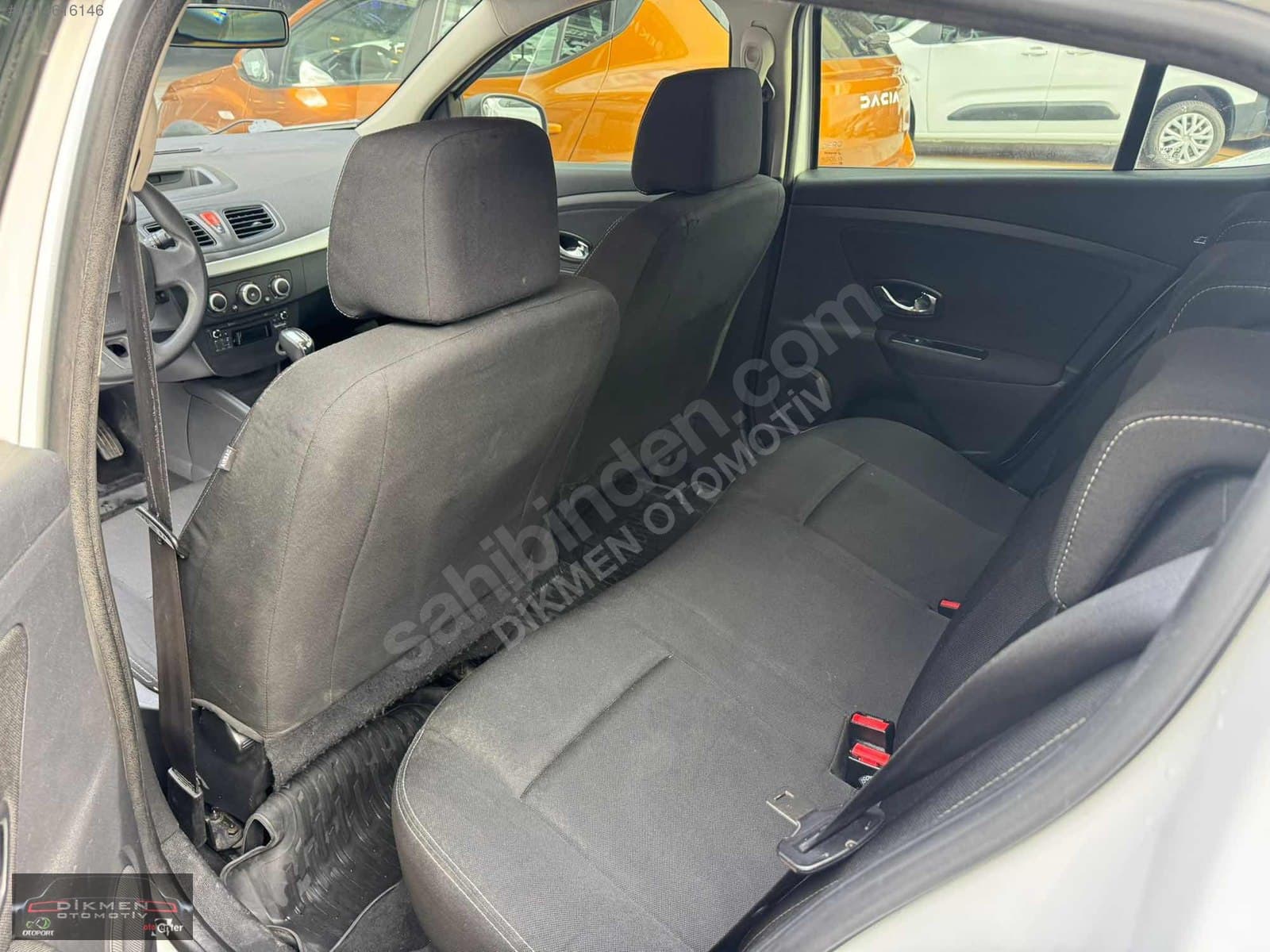 Renault Megane - 13