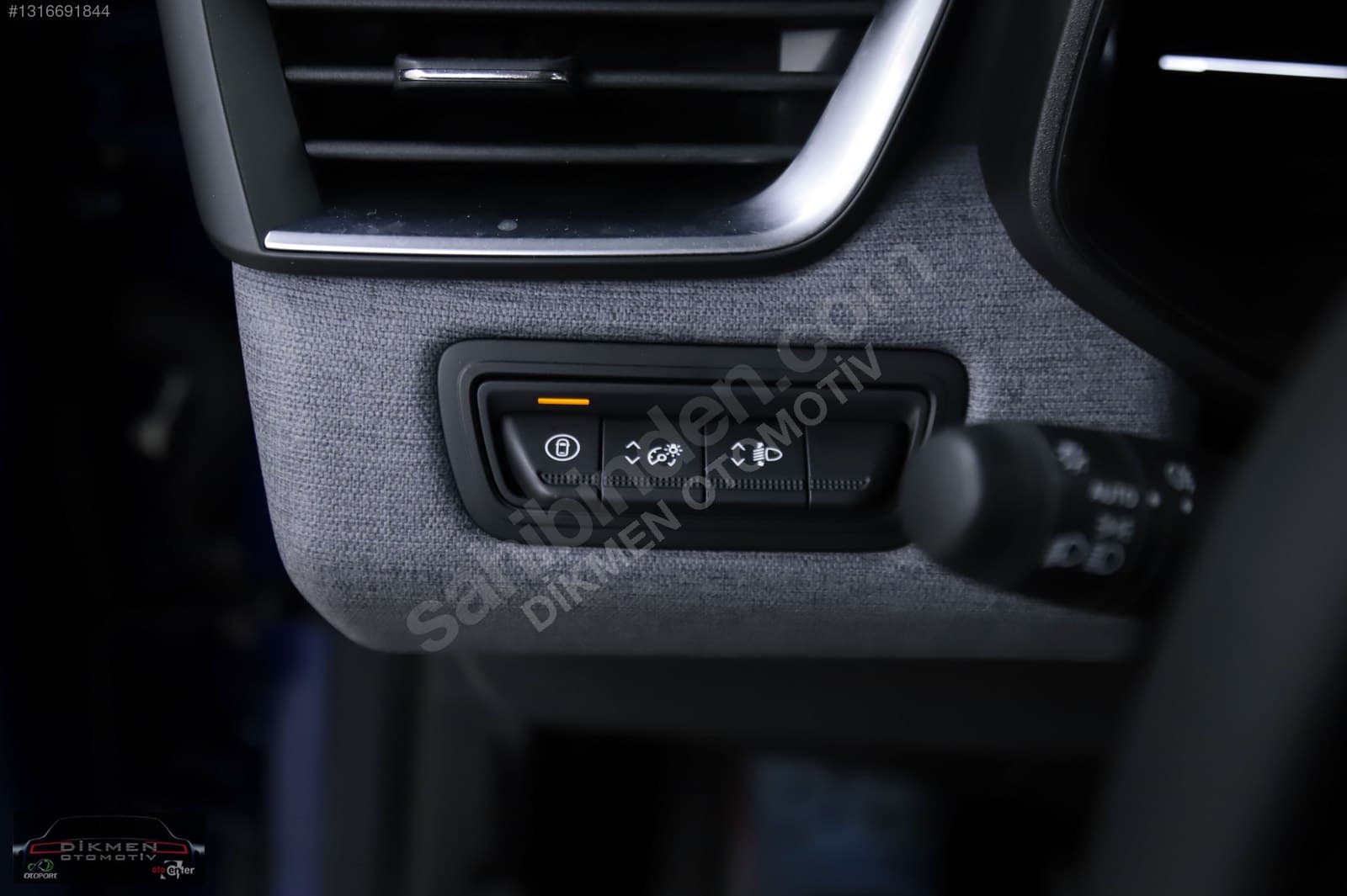 Renault Clio - 28