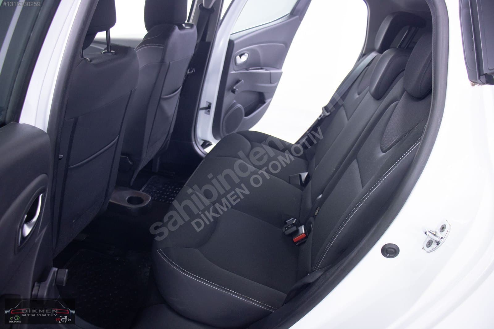 Renault Clio - 23