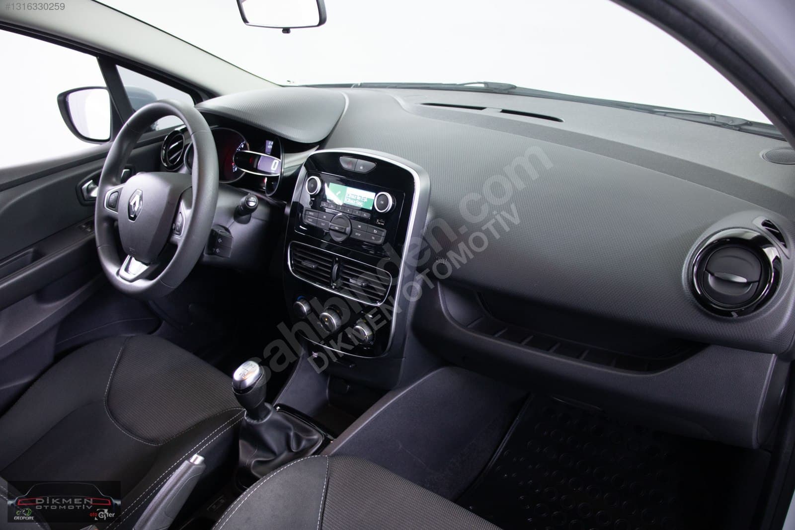 Renault Clio - 24